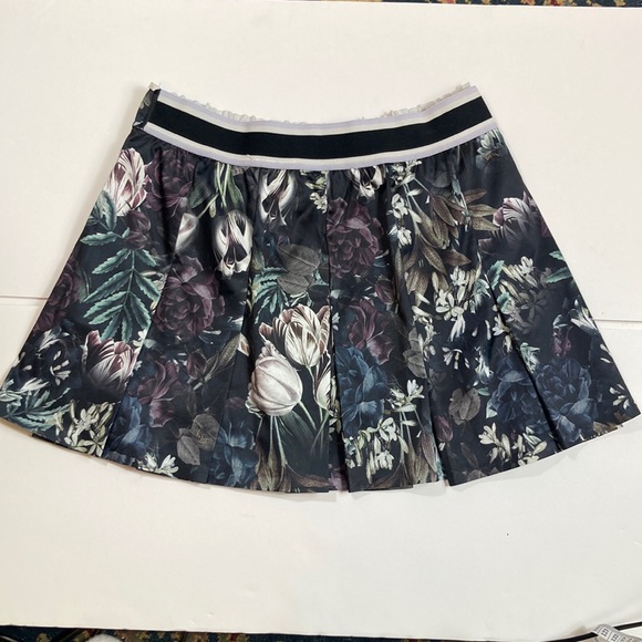 🍄Nike DRI-Fit Flex Floral Pleated Tennis Skirt - Picture 4 of 15